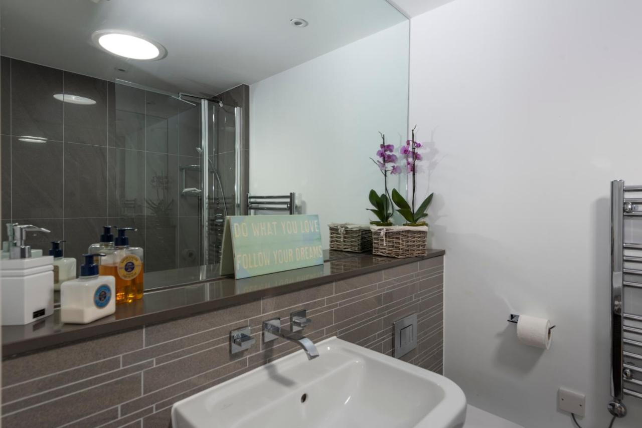 Fistral Beach Penthouse, Newquay ครานท็อค ภายนอก รูปภาพ
